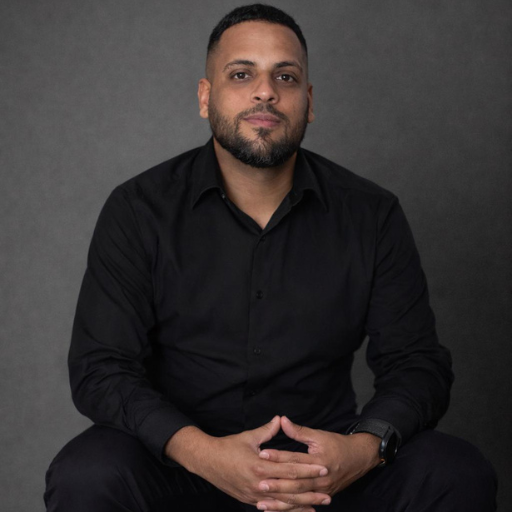 Joe Cruz - Pastor y Autor